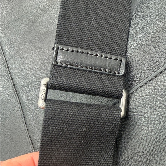 Black Leather Men's Bag - Picture 7 of 14